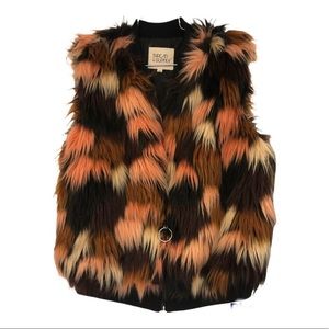 thread supply, large, fuzzy vest